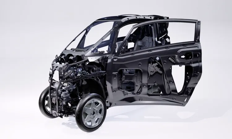 Lean Mobility表示，現階段車體及零件設計已完成，並充分考量生產效率及成本效益，確定最合適的外觀與內裝設計。業者提供