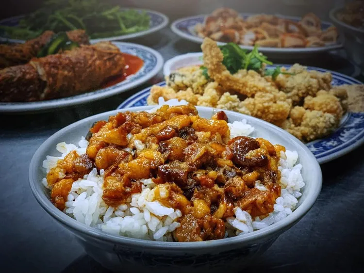 阿國香菇肉粥突然歇業。翻攝自靠北天母幫臉書社團