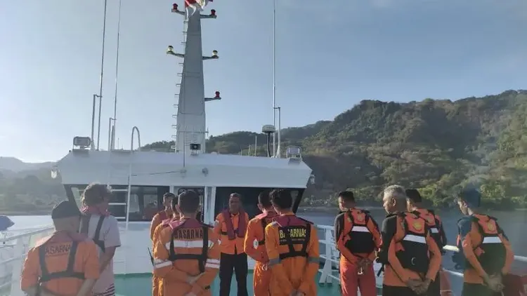 印尼搜救隊正展開調查。翻攝自《紐約郵報》