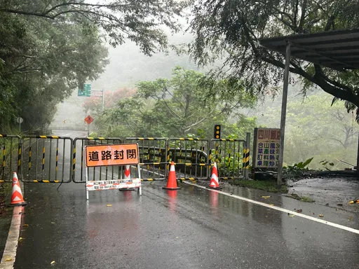 颱風影響!全台10處公路預警性封閉 台鐵雙幹線對號車停駛