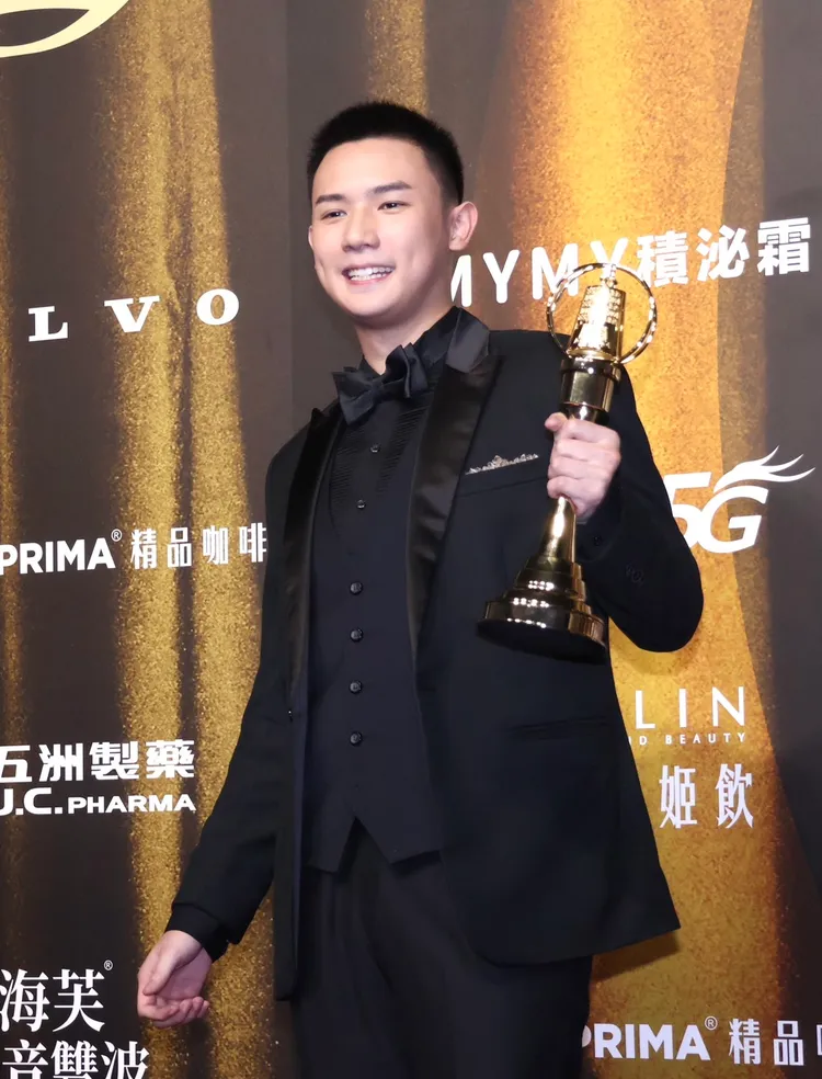 謝展榮獲戲劇節目最具潛力新人獎。