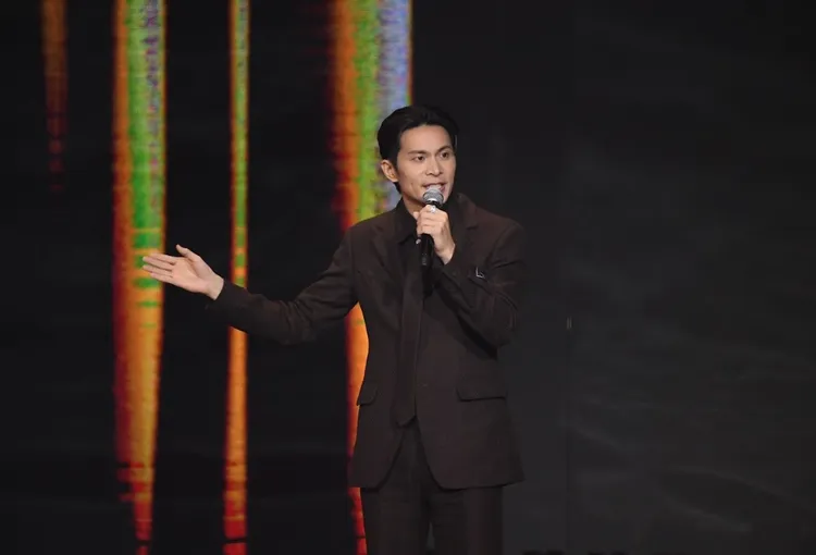 姚淳耀擔任典禮主持人。三立提供