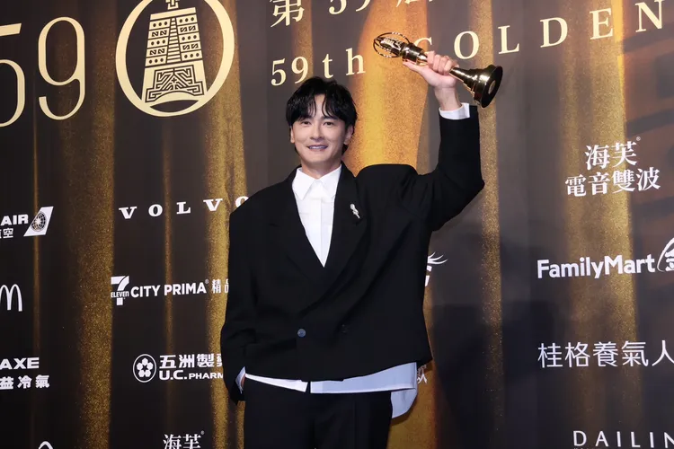 鄭元暢首奪金鐘男配角奬肯定。莊宗達攝