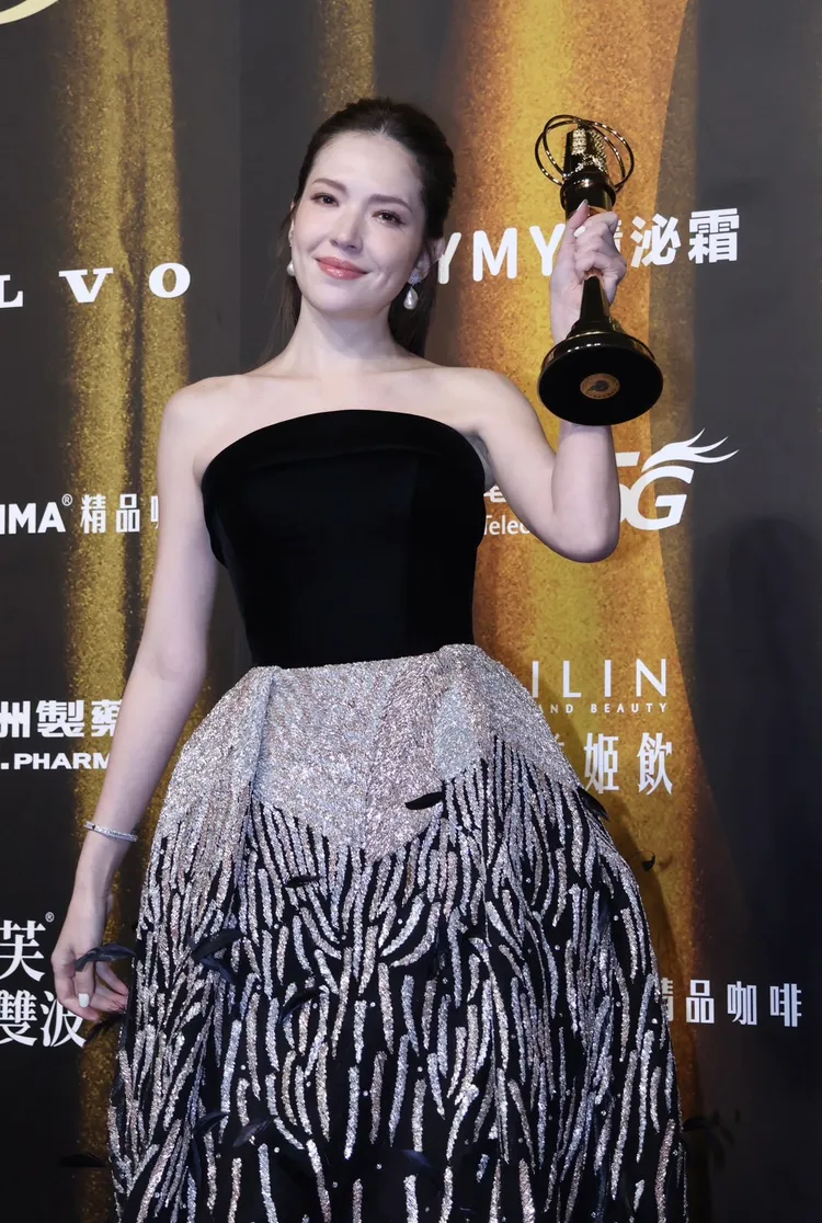 許瑋甯2度封后。莊宗達攝