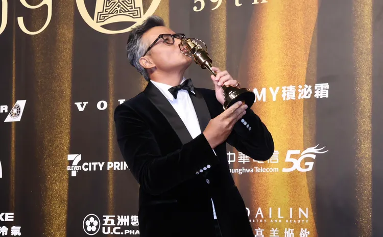李銘順是金鐘常勝軍，再獲迷你劇視帝。