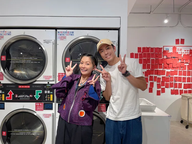 林曉培上《萬秀孫代客洗衣》節目接受主持人張瑞夫訪談。JSJ杰思國際娛樂提供