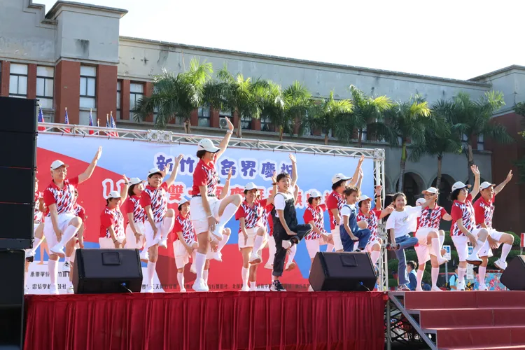 新竹縣國慶升旗活動。新竹縣府提供