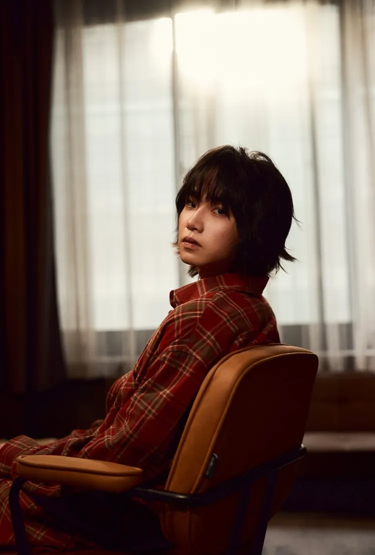 持修剪髮後更顯帥氣。。EMI提供