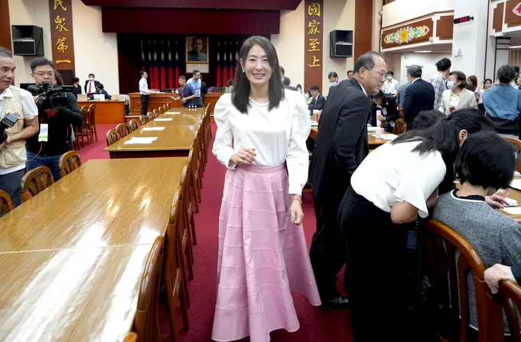 賈永婕昨（16）日親赴立院備詢。莊宗達攝