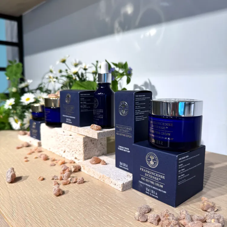 升級系列皆經過臨床實證，因此外包裝除了印有品名，還新添了功效宣稱。張家玲攝