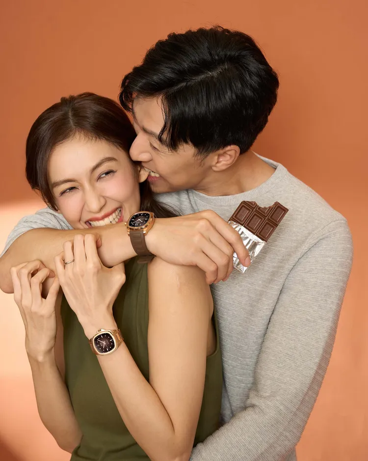 袁艾菲與老公分別搭配Multifort TV 35、Multifort TV Big Date。品牌提供