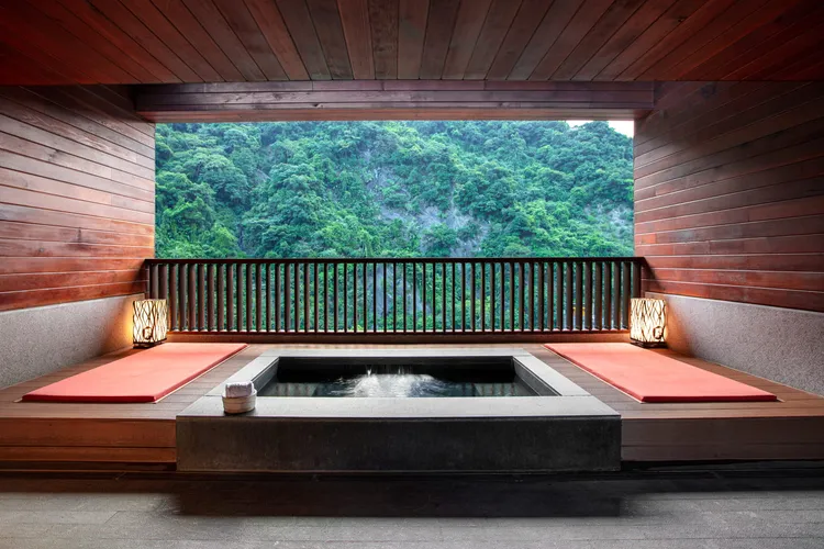 烏來璞石麗緻溫泉會館6種主題湯屋享受私密泡湯時光。業者提供