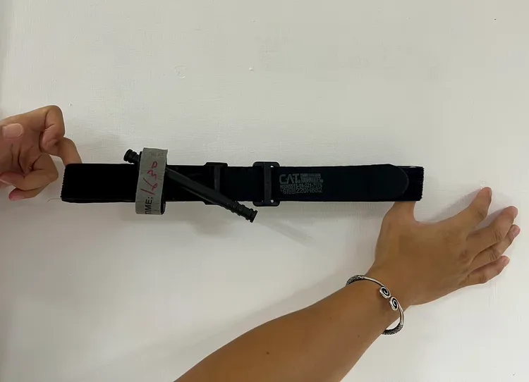 止血帶示意圖。警方提供