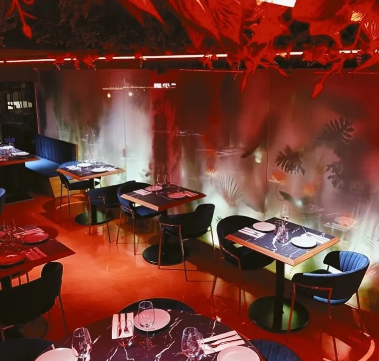 奧納德開的西班牙餐酒館內部。翻攝自臉書