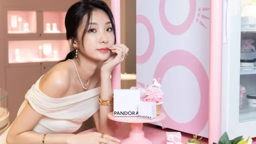 PANDORA、蜷尾家冰淇淋車巡迴全台 邀陳華美戴飾品來嚐鮮