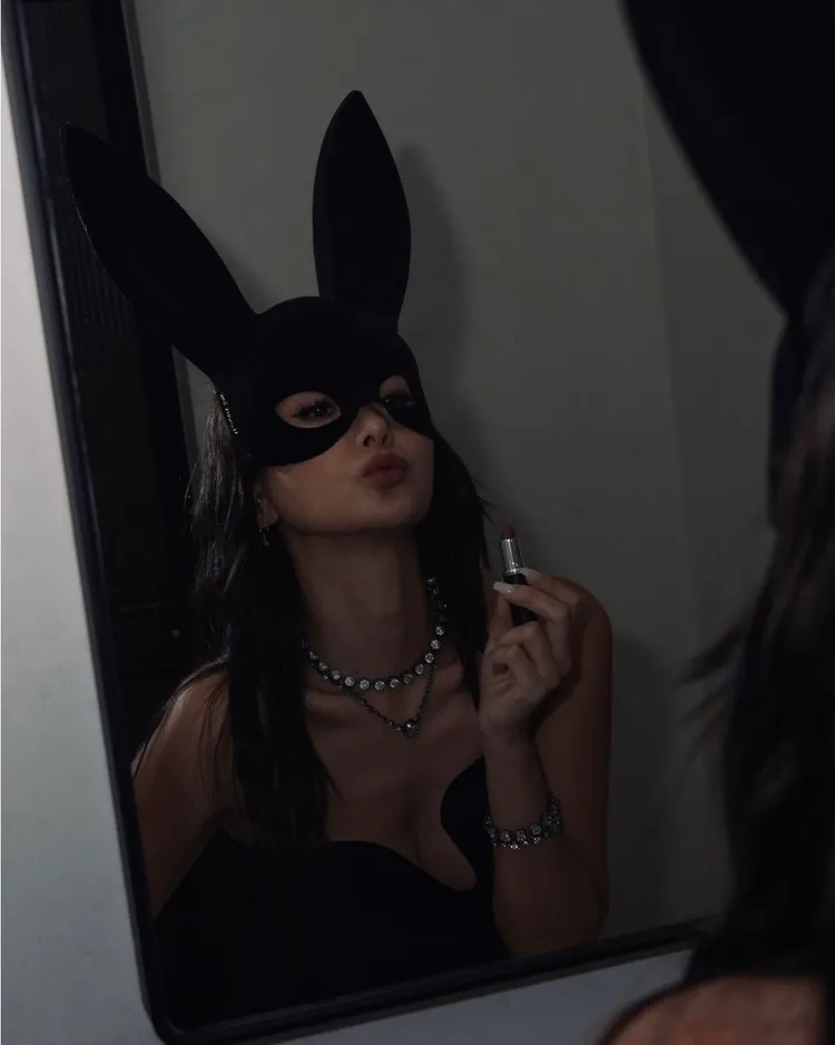 孫芸芸還對著鏡子擺出嘟嘴等姿勢。翻攝孫芸芸IG