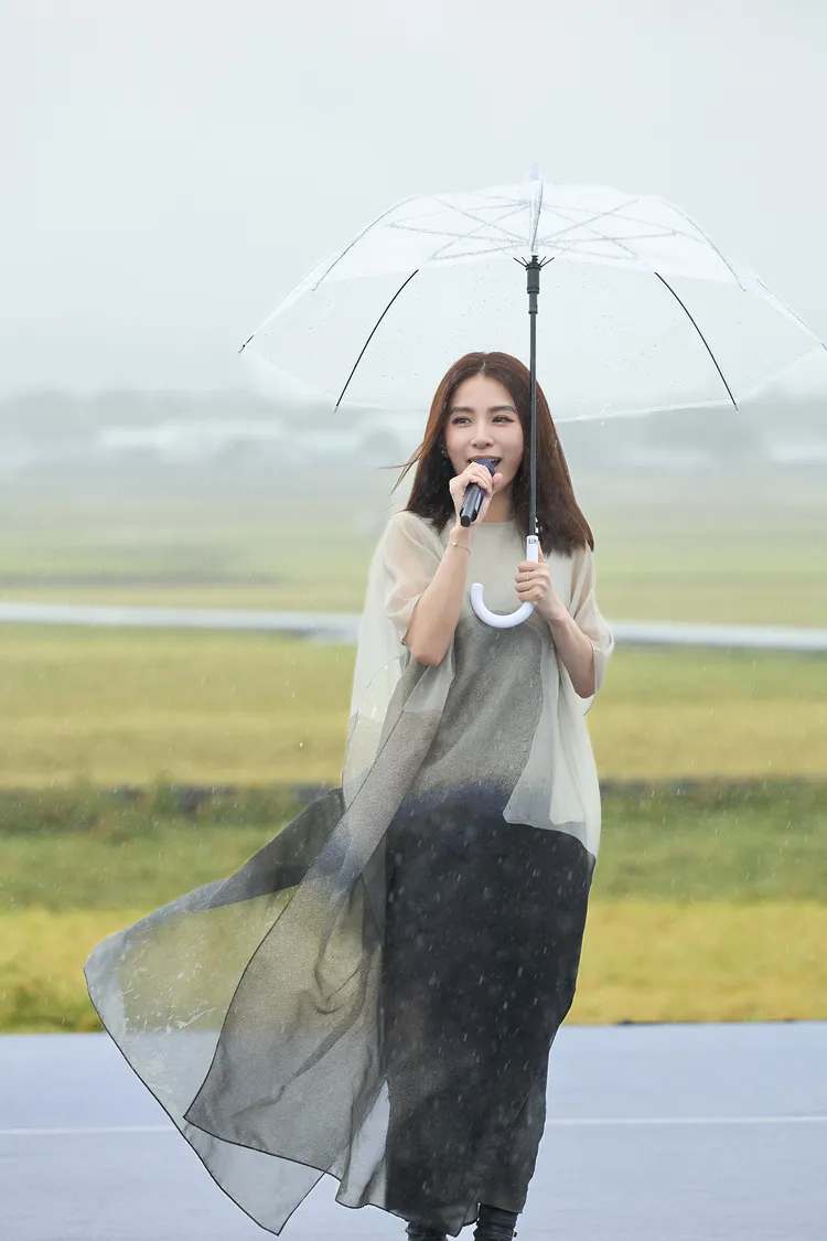 田馥甄雨中演出，令人永生難忘。台灣好基金會提供