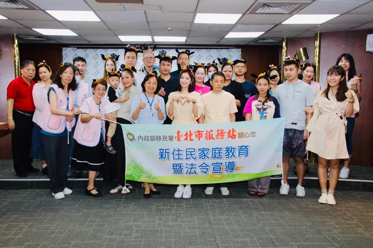 馬來西亞籍演員劉倩妏分享在台奮鬥故事。移民署提供