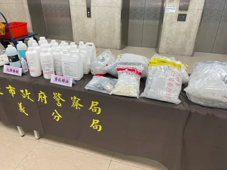 信義警分局破獲陳男自製水果風味喪屍菸彈。警方提供