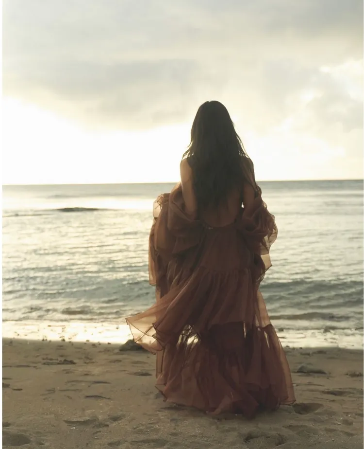 孫芸芸一轉身直接秀出整片美背。翻攝孫芸芸IG