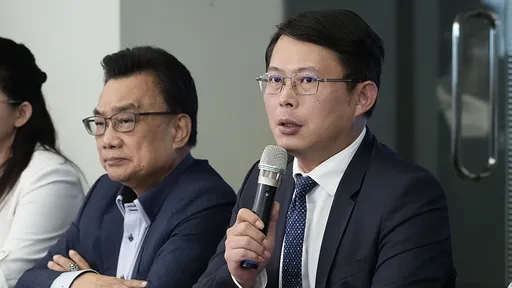 為何僅民眾黨反對退回《民防法》修法？　他笑揭8席小弟被出賣