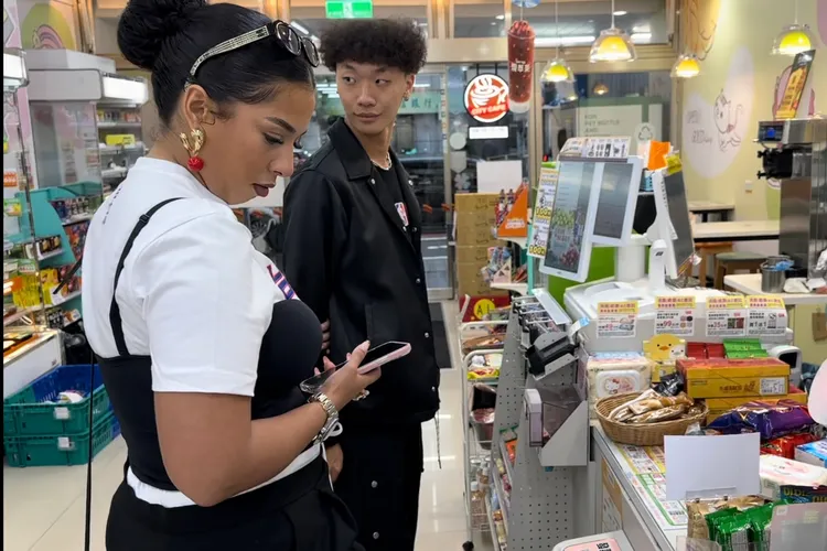 Kevin Garnett黑人女友身材姣好。特勤中心攝