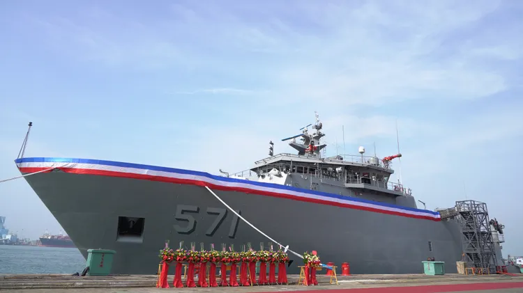 海軍大武軍艦。台船提供