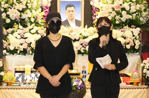 汪建民亲妹鞠躬致意「辛苦了」 金刚、陈为民泪崩送最后一程