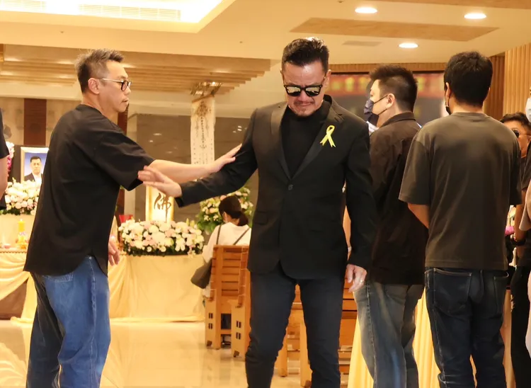 陳為民淚崩。莊宗達攝