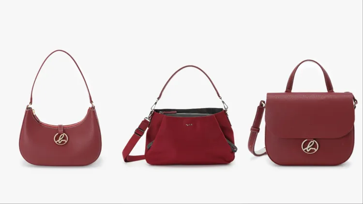 b. Logo彎月包（左起）8980元、尼龍雙色兩用手提肩背包6580元、皮革肩背包9280元 。品牌提供