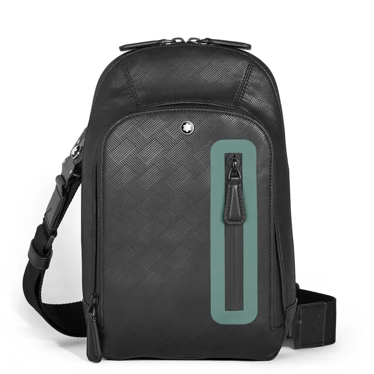 MONTBLANC x 席丹系列單肩包，5萬2900元。品牌提供