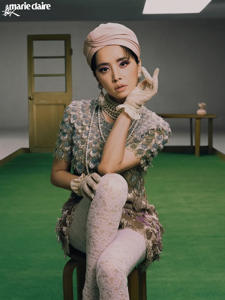 蔡依林穿著VALENTINO 2025早春系列刺繡短裙。品牌提供