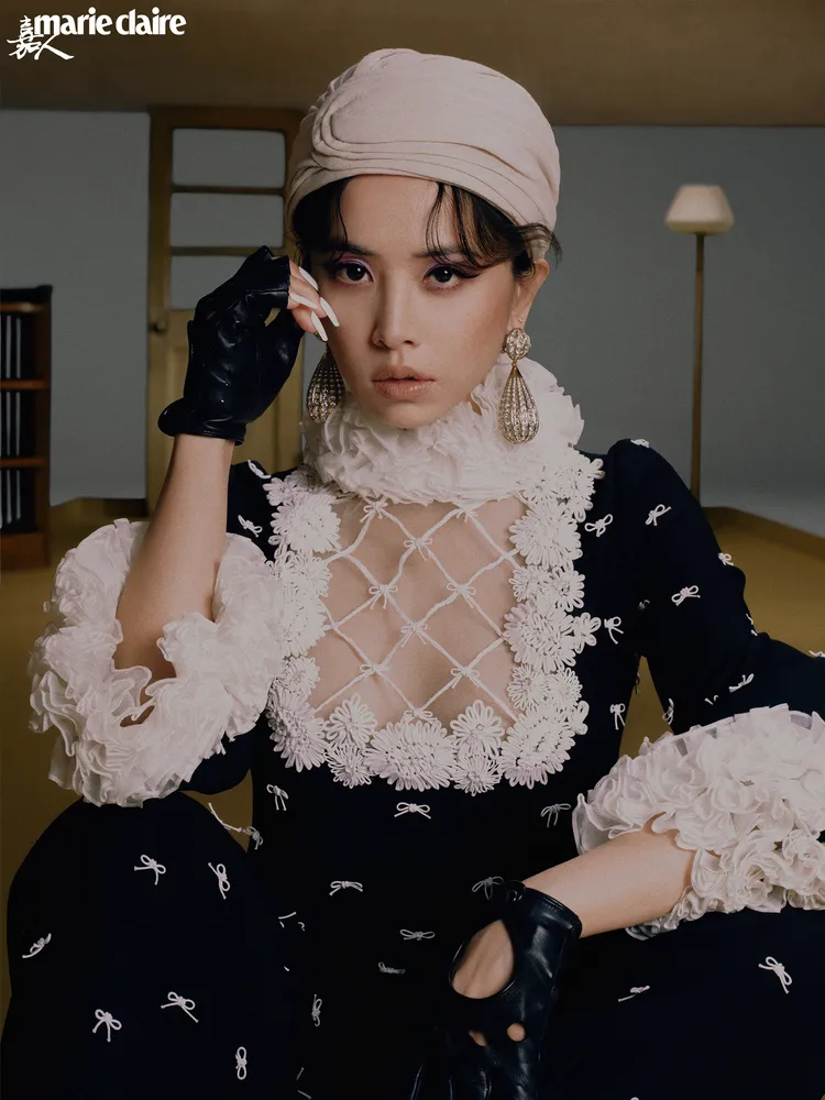 蔡依林以復古包頭造型亮相。品牌提供