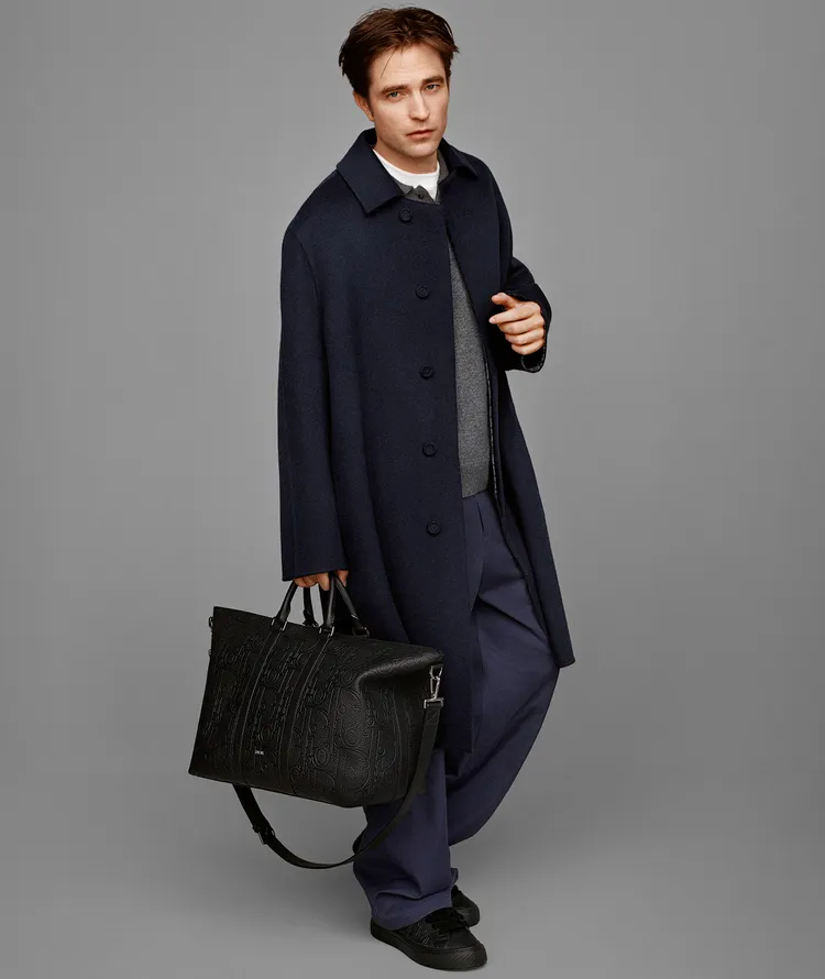 「蝙蝠俠」勞勃帕汀森拍攝的DIOR 2025春季ICONS系列形象廣告。品牌提供