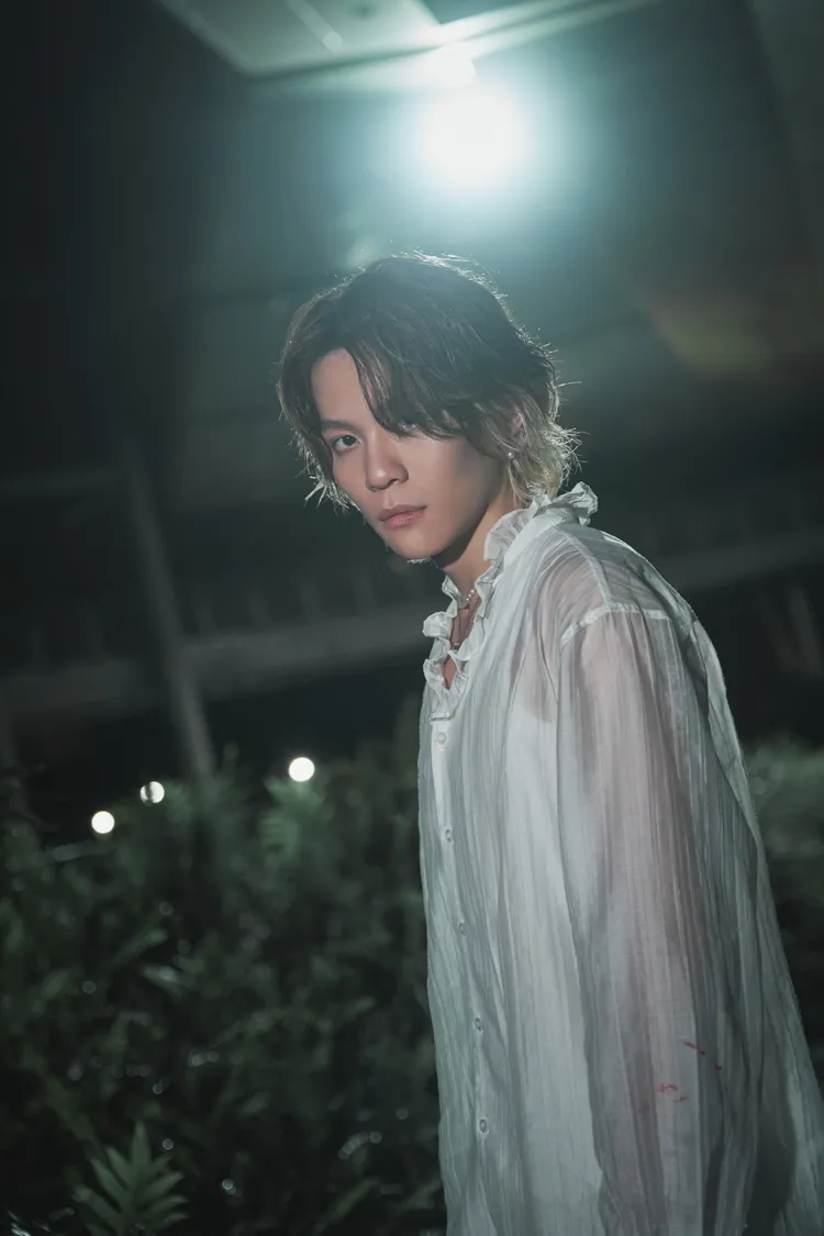 吳獻推出新歌《塑膠翅膀》。環球音樂提供