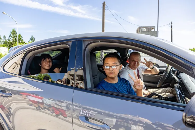 台灣保時捷與博幼社會福利基金會不僅為偏鄉學生開拓視野，也實踐為社會帶來積極且長遠影響的願景。業者提供