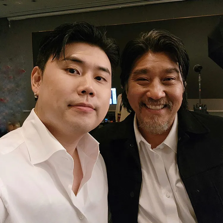 權聖晙（左）打敗李愛德華奪冠。翻攝權聖晙IG