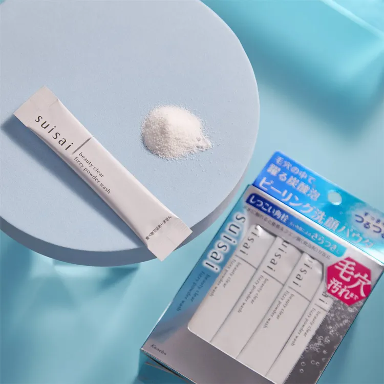 suisai碳酸泡泡毛孔淨透洗顏粉，16入／480元、32入／930元。品牌提供
