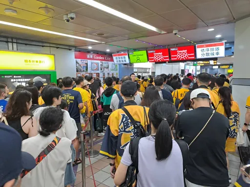 中華職棒台灣大賽開打！北捷運量創今年新高　單日突破200萬人次