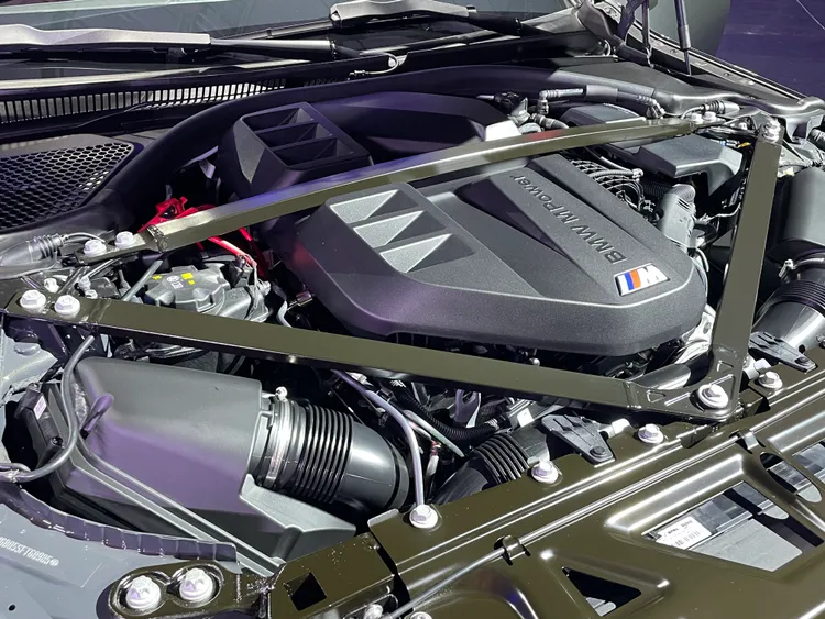 全新BMW M3 Competition Sedan M xDrive與BMW M3 Competition Touring M xDrive較上一代大幅增加20匹，直衝530匹德制馬力及650牛頓米的扭力輸出。林浩昇攝