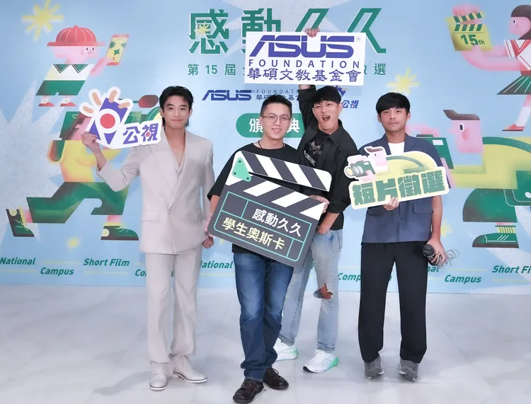 評審群，左起演員初孟軒、導演林君陽、葉傳耀、林佑恩。公視提供