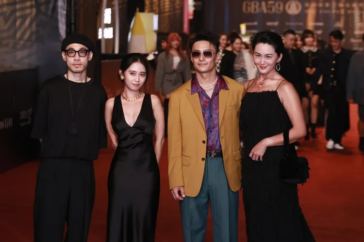 超兇辣妹(左二)好身材成為焦點。娛樂中心攝