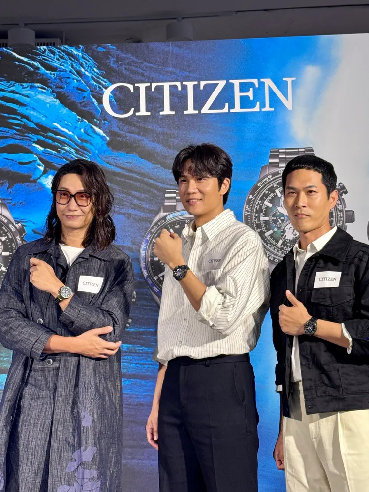 金曲樂團宇宙人今出席CITIZEN宇宙幻彩限定腕錶發表活動，展現「宇宙連動」。張家玲攝