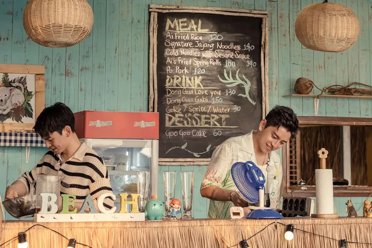 外場擔當是王大陸（右）和林柏宏。泰坦星文創影視提供