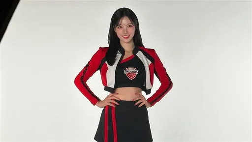 富邦爆紅韓籍女神不回台灣?竟PO穿韓職啦啦隊應援服 李雅英嚇到