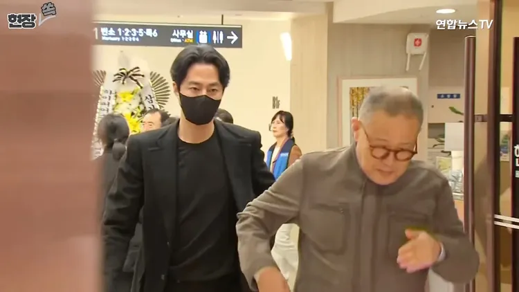 趙寅成曾在《峇里島的日子》演金守美的兒子，上完香婉拒受訪。翻攝YouTube