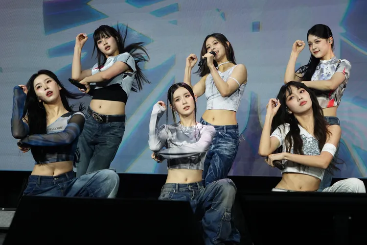 幻藍小熊唱跳新歌。彭欣偉攝