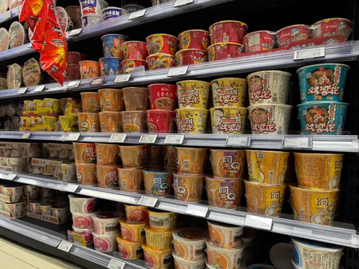 泡麵也不能放微波爐! 加熱就爆炸燃燒原因曝光