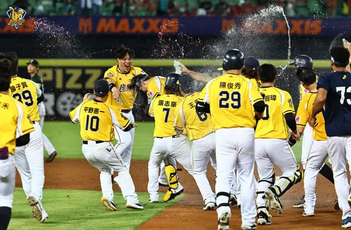 落選12強吐怨氣!高宇杰再見安打 中信兄弟奪年度第1闖總冠軍戰