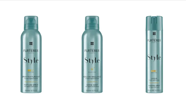 （左起）STYLE 西蒙德木輕彈保濕液200ml／1000元、STYLE西蒙德木鏡光霧200ml／1000元、STYLE西蒙德木輕塑噴霧300ml ／1000元。品牌提供